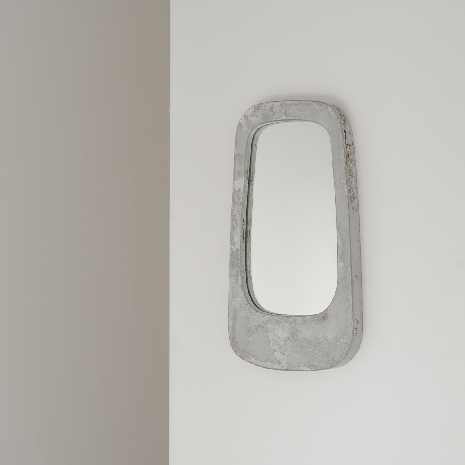 Concrete Curved Mirror